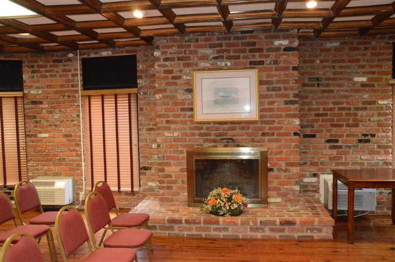 Western Governor's Richmond 3* Midlothian